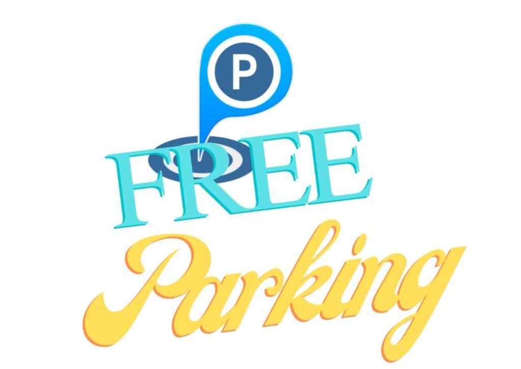 Triple A - 3 Squares - Free Parking! Daire Atina Dış mekan fotoğraf